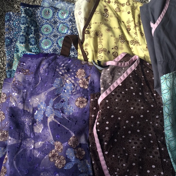 Scrub tops - Picture 2 of 3